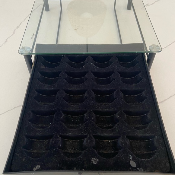 Nespresso Coffee Machine DeLonghi - Picture 6 of 8